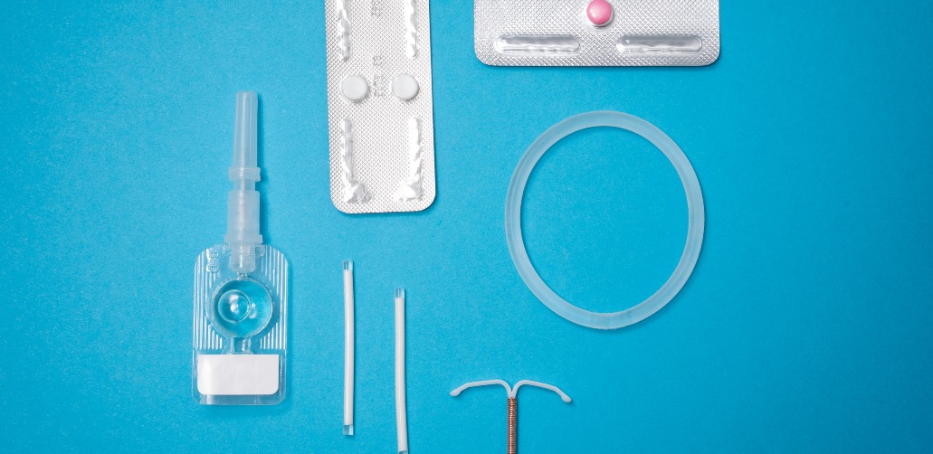 Порно видео: Тренажер залында трахает